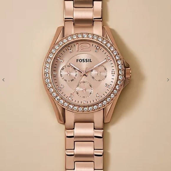 Fossil Women’s Riley Multifunction Rose Gold-Tone Stainless Steel Watch - Picture 4 of 10